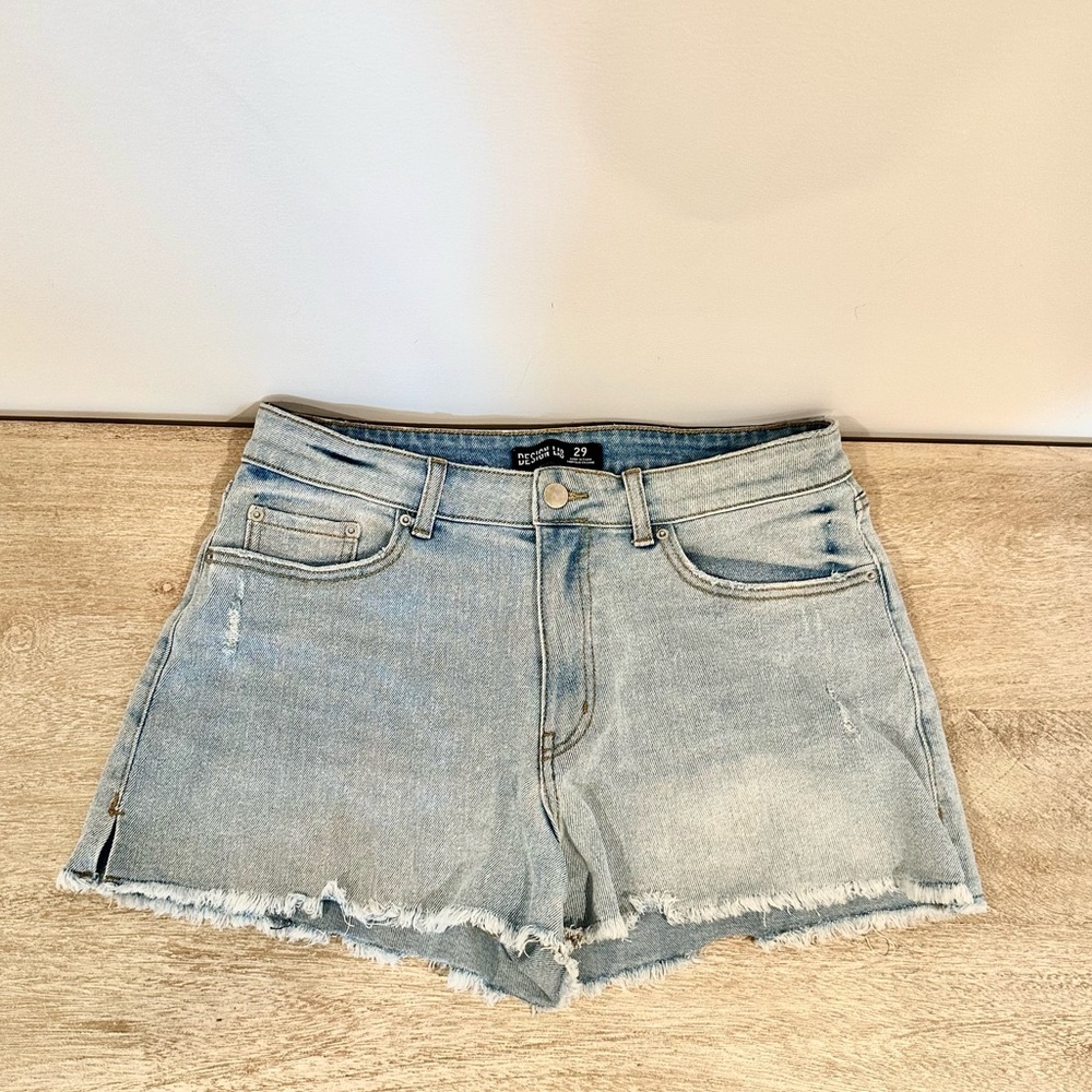 Design Lab Denim Cut-Off Shorts Sz 29